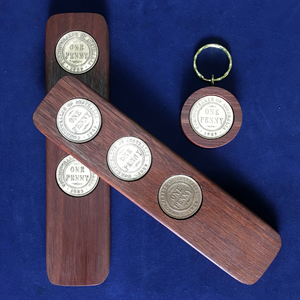 1959 Jarrah Two-Up Game & Penny Keyring Gift Pack